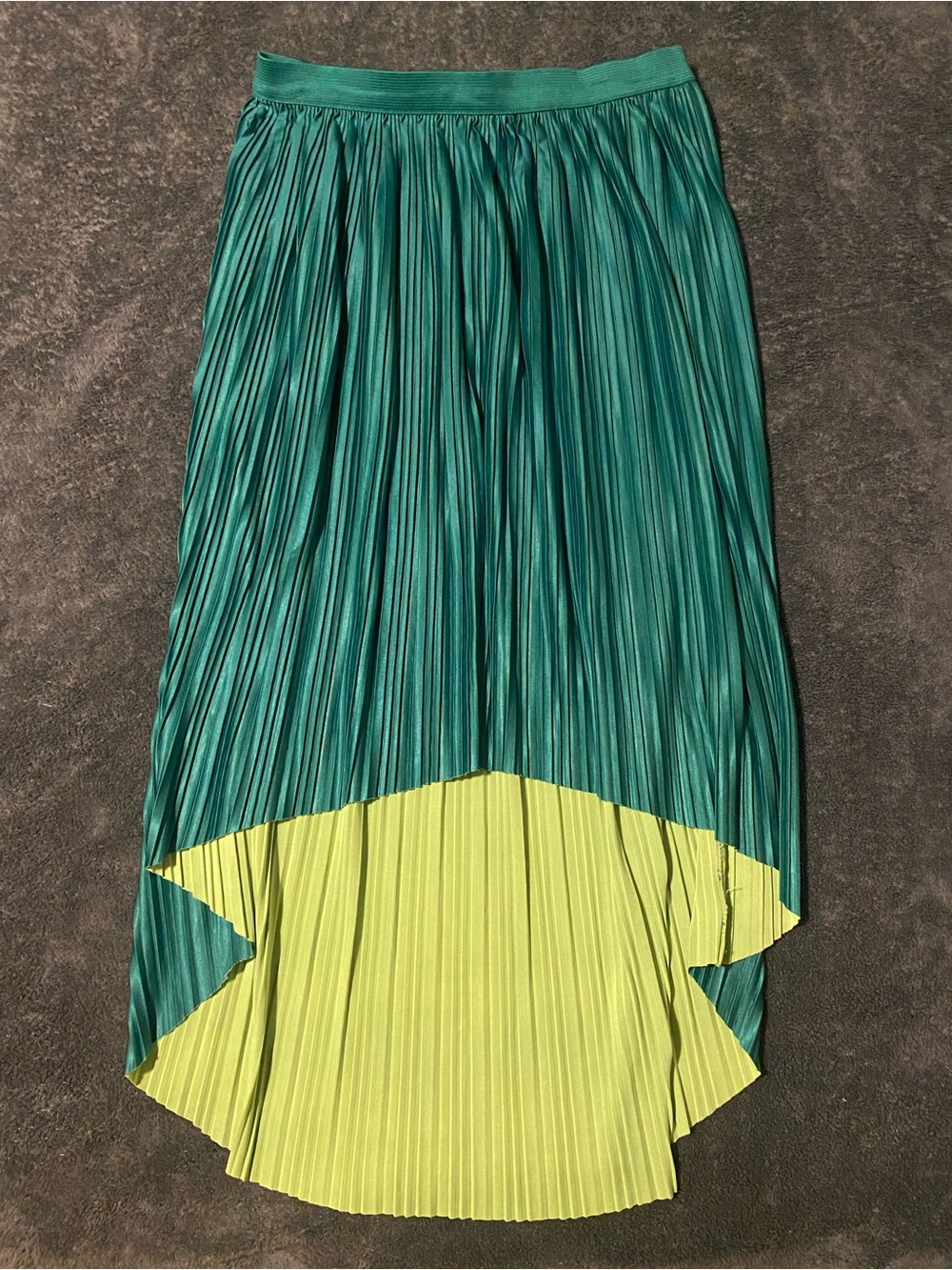 Xhilaration Emerald Green Pleated High-Low Skirt with Chartreuse Panel